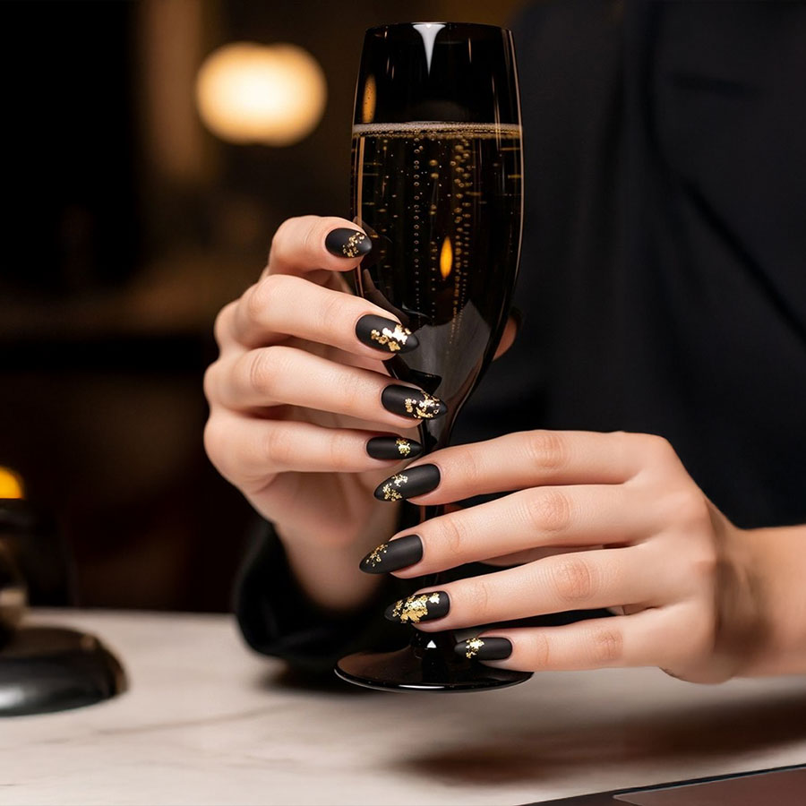 ADVENTURE NAILS